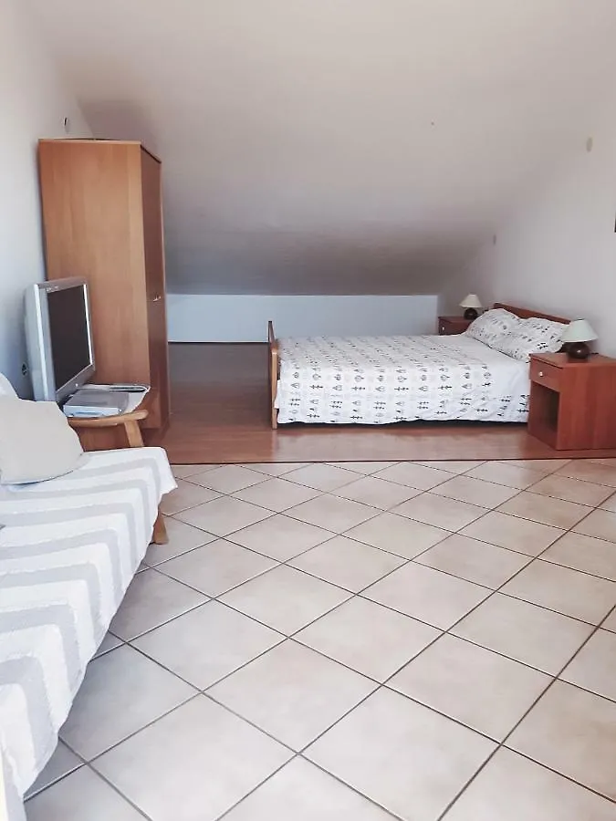 Apartments Ondamarina Medulin 0*,