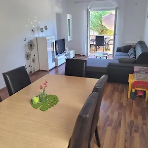 Apartment Adrijana, Medulin